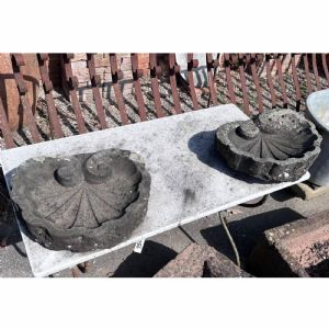 Vaschette a conchiglia in pietra